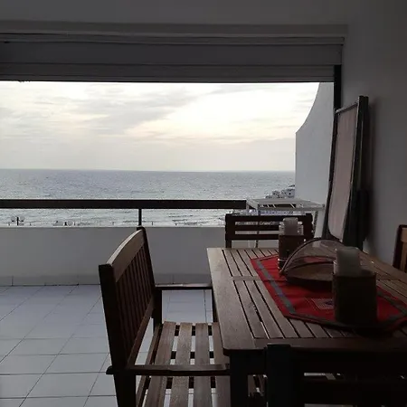 Albufeira, One Step Into The Water דירה אלבופיירה