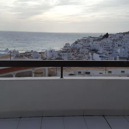 Albufeira, One Step Into The Water * אלבופיירה