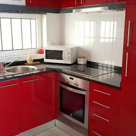 Albufeira, One Step Into The Water Apartment *